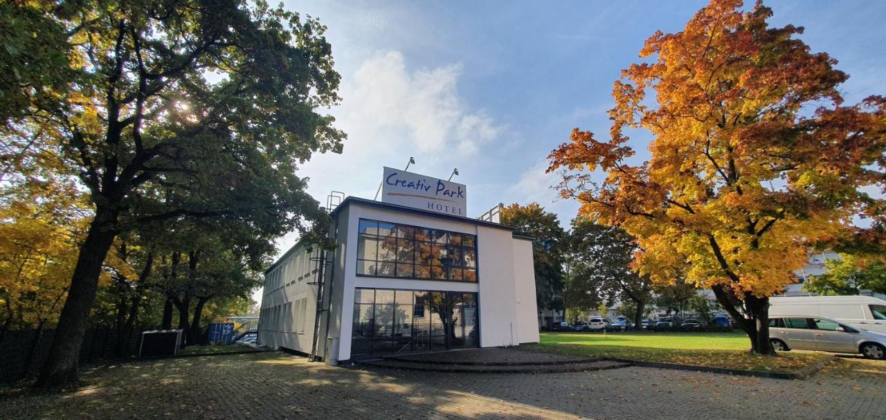 Creativ Park Hotel Nuremberga Exterior foto